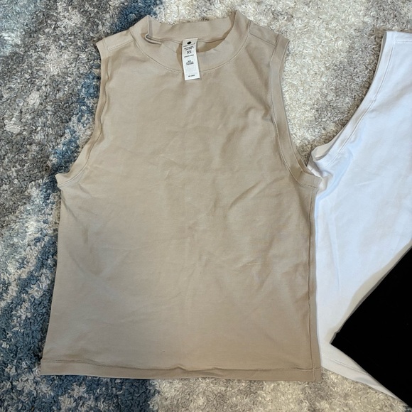 Yogalicious Airlite Melissa Crop set of 3 - Picture 2 of 5